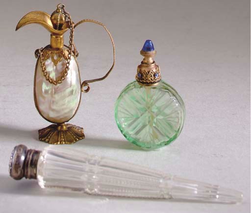 A GROUP OF SEVENTEEN CONTINENTAL GLASS SCENT BOTTLES,