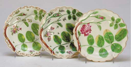 THREE WORCESTER PORCELAIN 'BLIND EARL' DESSERT DISHES,