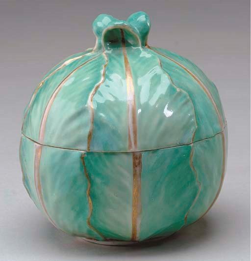 A MEISSEN CABBAGE BOWL AND COVER,