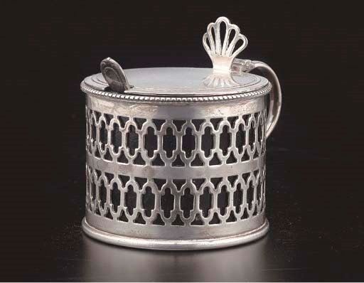 MOUTARDIER ET CUILLERE EN ARGENT ET VERRE BLEU