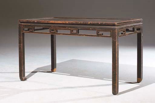 TABLE DANS LE GOUT DE LA CHINE