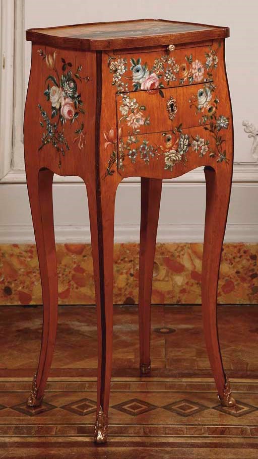 A LOUIS XV POLYCHROME-DECORATED FRUITWOOD OCCASIONAL TABLE
