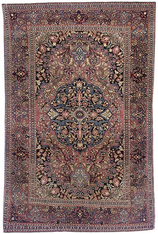 AN ISFAHAN RUG
