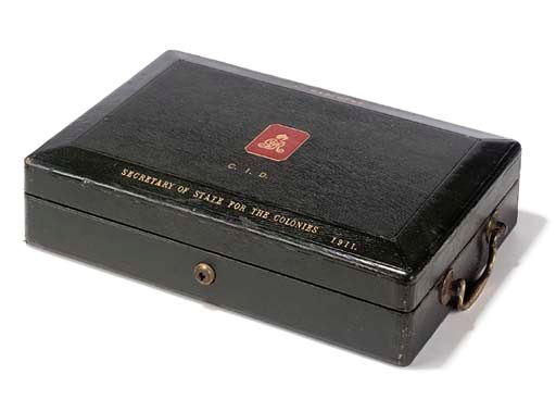 A GILT-TOOLED GREEN LEATHER MINISTERIAL BOX