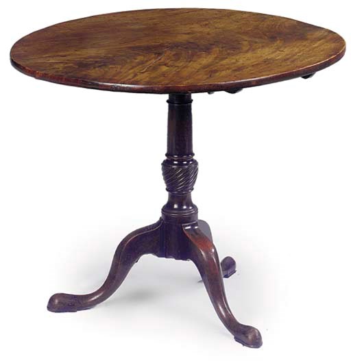 A GEORGE III MAHOGANY TRIPOD TABLE