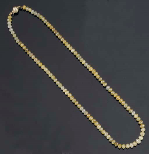 A FACETTED DIAMOND NECKLACE