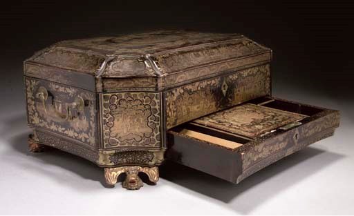A Chinese black and gilt lacquer box, second quarter 19th century