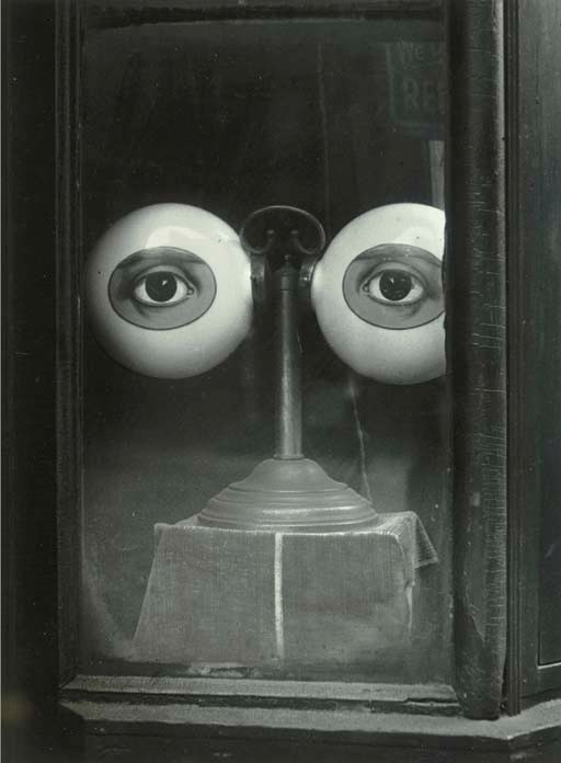 IRVING PENN (b. 1917)