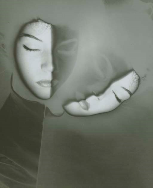 ERWIN BLUMENFELD (1897-1969)