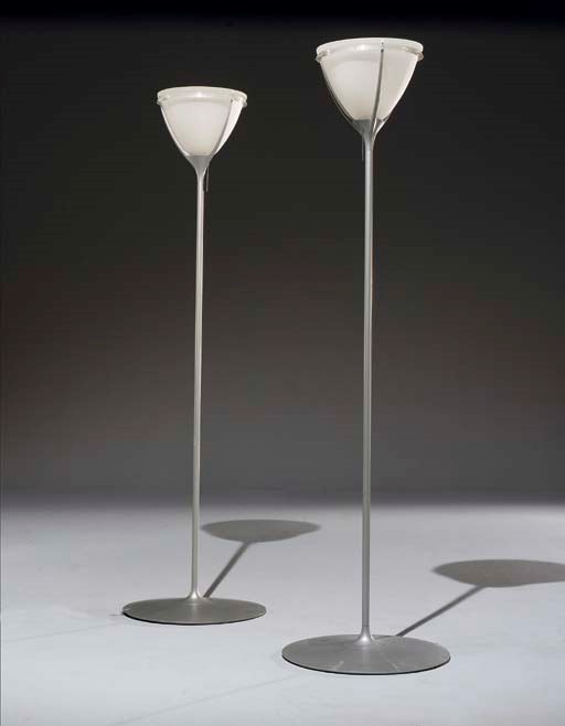 PAIRE DE LAMPADAIRES MODERNES