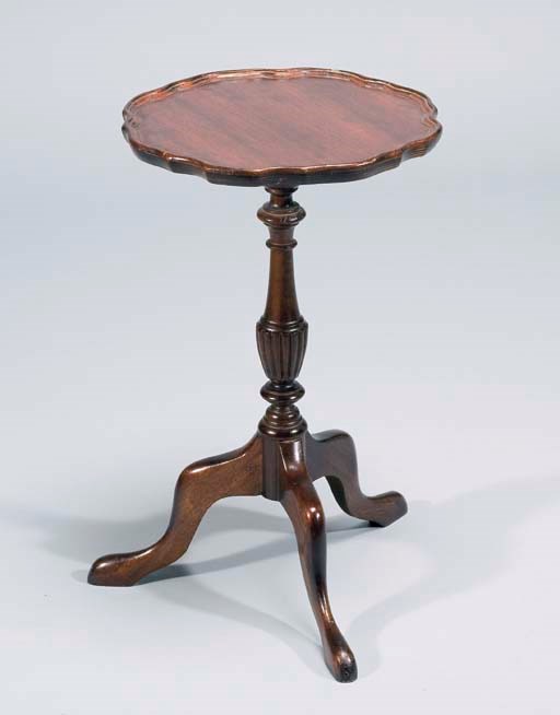 PETITE TABLE DE TELEPHONE