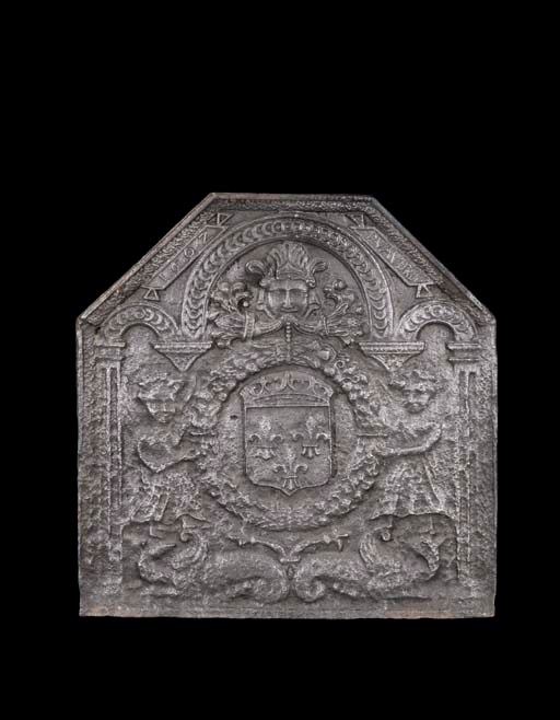 PLAQUE DE CHEMINEE DU XVIIIEME SIECLE