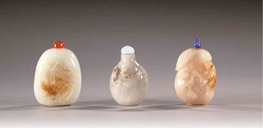 TROIS TABATIERES EN JADE