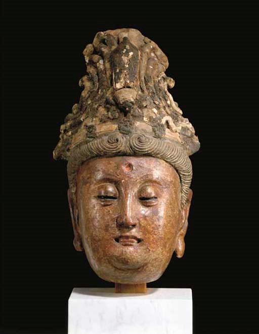 TETE DE GUANYIN EN STUC LAQUE