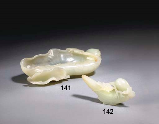 RINCE-PINCEAUX EN JADE CELADON PALE