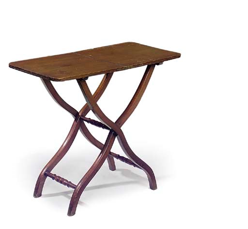 A VICTORIAN MAHOGANY COACHING TABLE