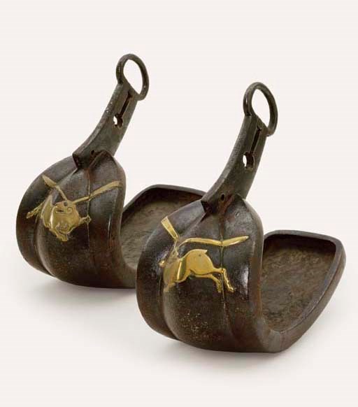 A PAIR OF ABUMI [STIRRUPS]