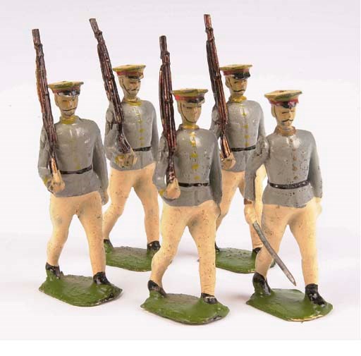 Britains Paris Office Japanese infantry at the slope