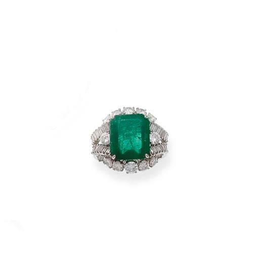 BAGUE EMERAUDE ET DIAMANTS