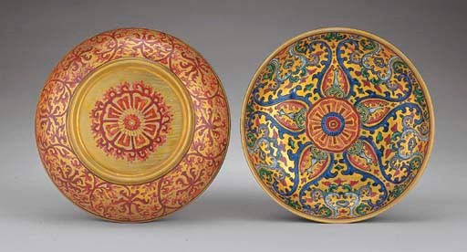A VERY RARE PAIR OF ENAMELLED GOLD-GROUND DISHES