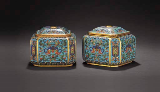 A RARE PAIR OF CLOISONNE ENAMEL WEIQI BOXES AND COVERS