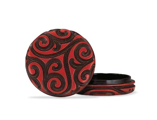 A CARVED TIXI LACQUER CIRCULAR BOX AND COVER