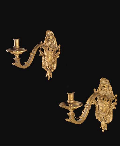 PAIRE D'APPLIQUES DE STYLE LOUIS XIV