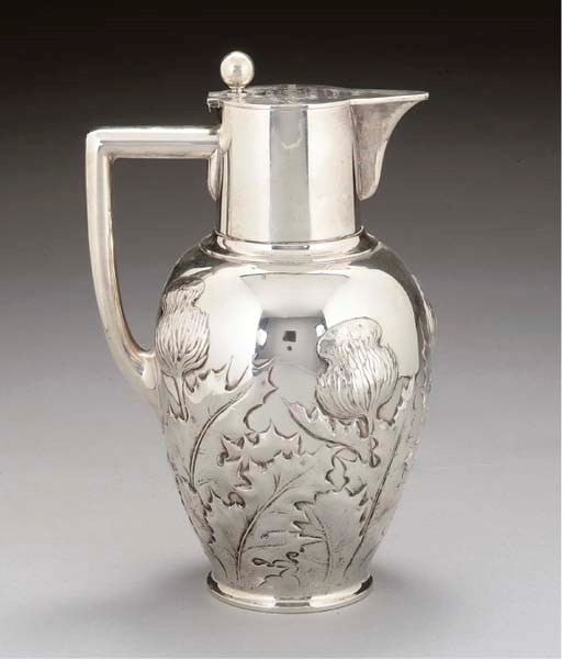 ROYAL PRESENTATION SILVER:- AN EARLY 20TH CENTURY DANISH SILVER JUG,