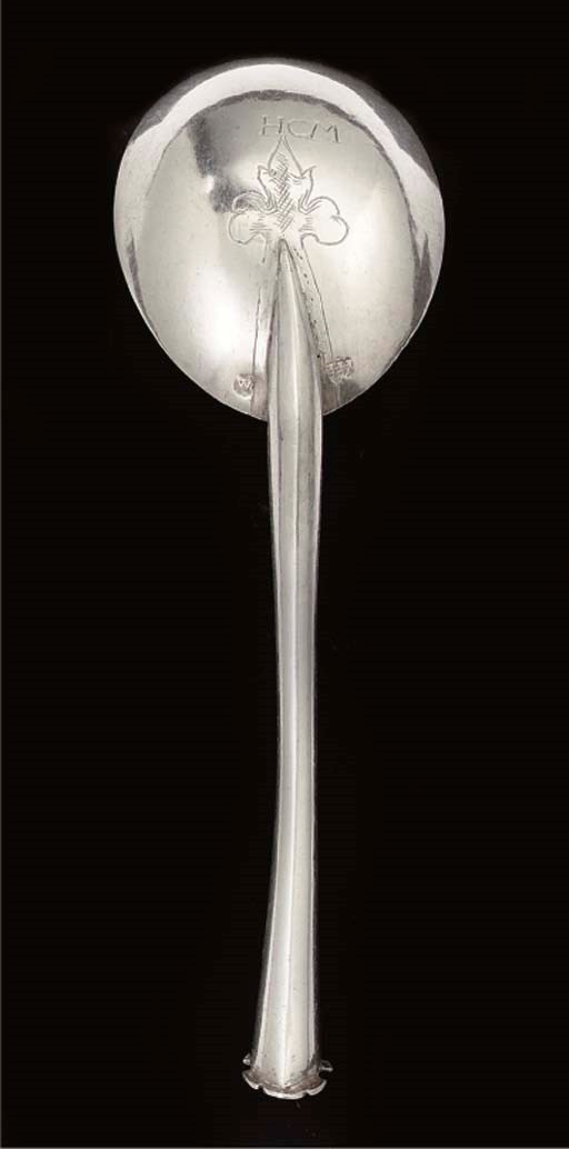 A 17TH CENTURY SWISS SILVER SPOON,