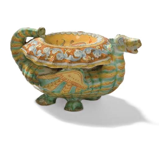 SALIERE EN MAJOLIQUE ITALIENNE (DERUTA) DU DEBUT DU XVIIEME SIECLE