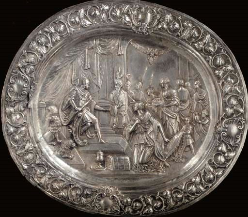 PLAT DE PRESENTATION EN ARGENT DE STYLE RENAISSANCE