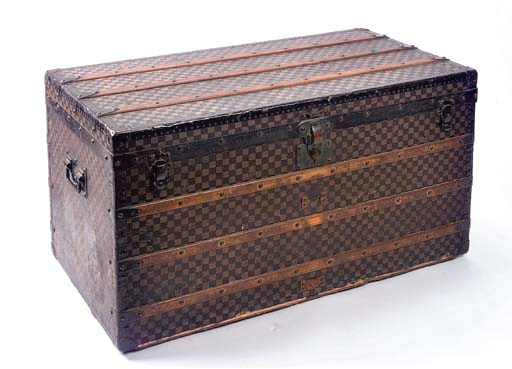 A LOUIS VUITTON DAMIER CANVAS TRUNK