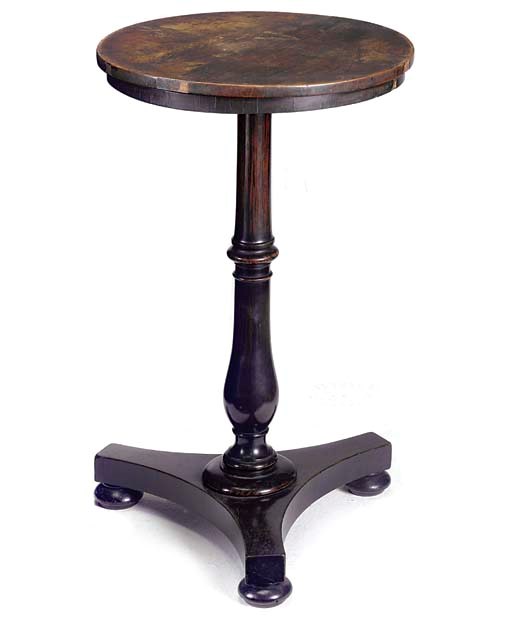 AN EARLY VICTORIAN ROSEWOOD AND SIMULATED ROSEWOOD