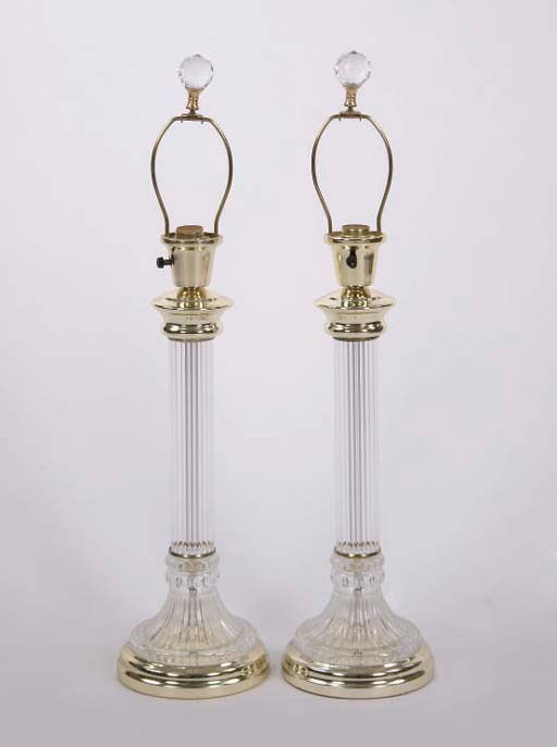 A PAIR OF COLUMNAR FORM BRASS AND GLASS TABLE LAMPS,