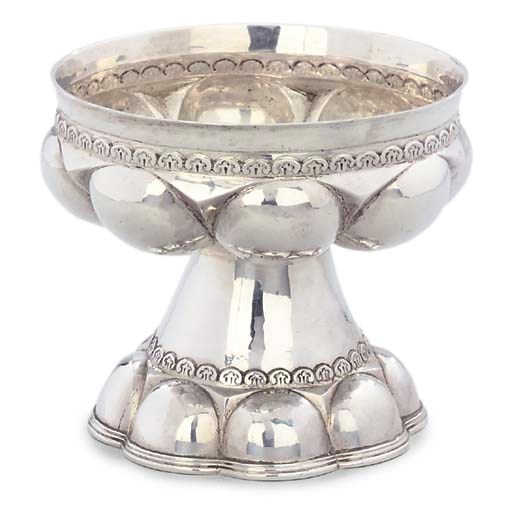A GEORGE V SILVER FONT-CUP