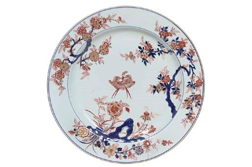 AN IZNIK POTTERY DISH
