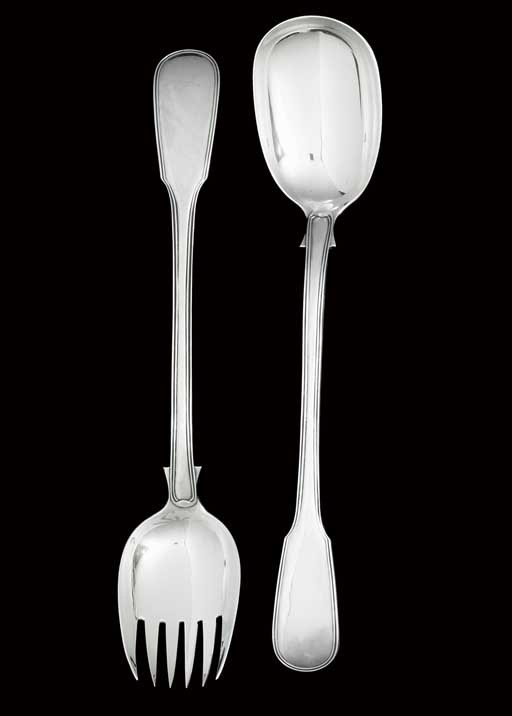 A PAIR OF VICTOTIAN SILVER SALAD-SERVERS
