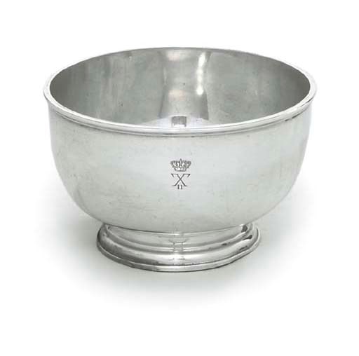 A GEORGE V SILVER BOWL