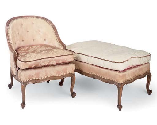 A WALNUT DUCHESS BRISEE