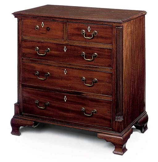 A GEORGE III MAHOGANY CHEST