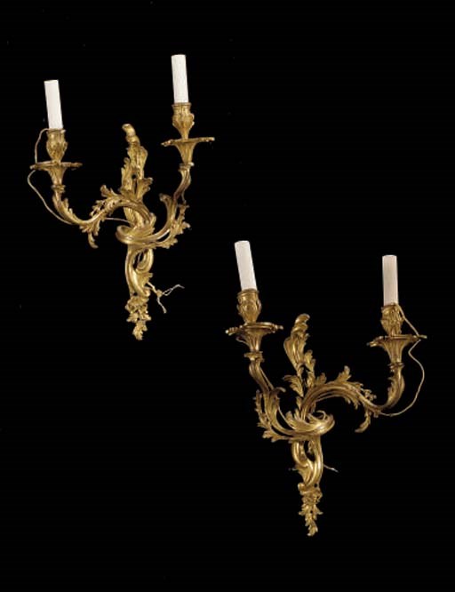 PAIRE D'APPLIQUES D'EPOQUE LOUIS XV