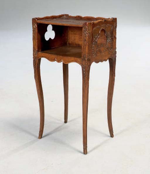 TABLE DE CHEVET DE LA FIN DU XVIIIEME SIECLE