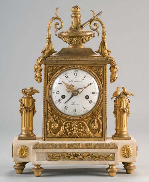 PENDULE D'EPOQUE LOUIS XVI