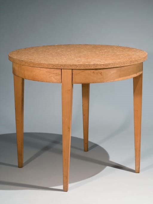 DEUX TABLES RONDES MODERNES