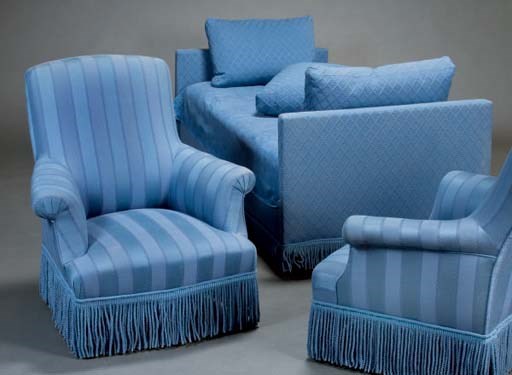 CANAPE LIT ET DEUX FAUTEUILS MODERNES