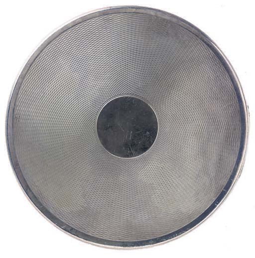 A SILVER-PLATED SNUFF BOX