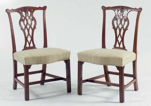 A SET OF EIGHT GEORGE III STYLE MAHOGNAY DINING CHAIRS,