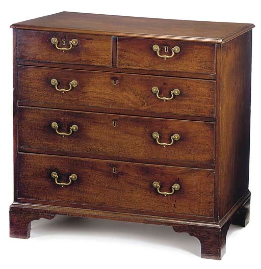 A GEORGE III MAHOGANY CHEST