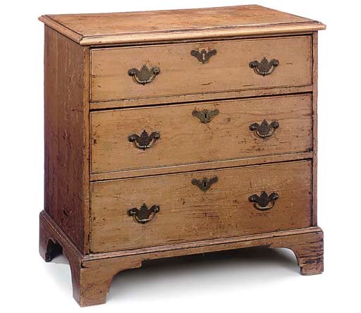 A SMALL PINE CHEST