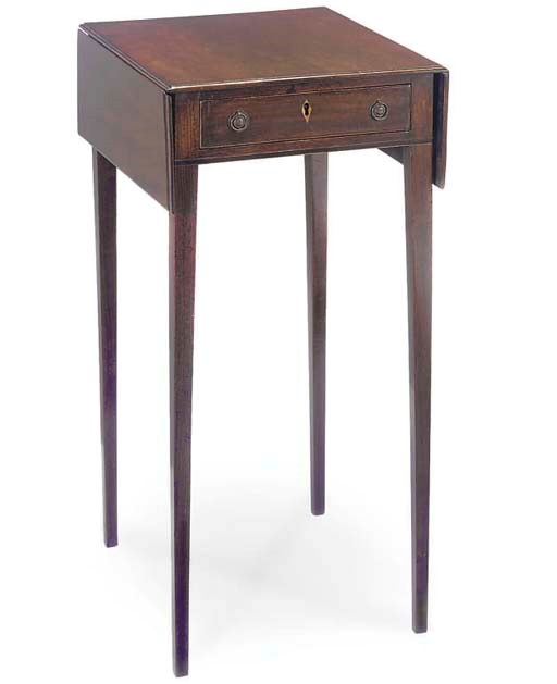 A SMALL MAHOGANY PEMBROKE TABLE